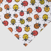 Kleurrijke ladybugs op wit tissuepapier (Detail)