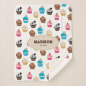 Kleurrijke Leuke Cupcakes Patroon Monogram Sherpa Deken (Voorkant)