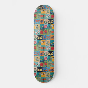 Kleurrijke Libellen En Rozen Patchwork Skateboard
