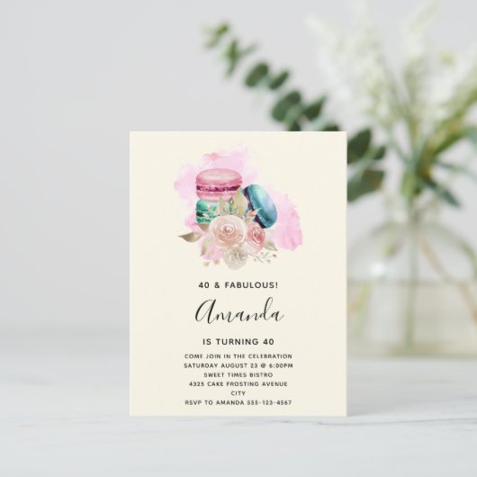 Kleurrijke Macarons en Bloemen Waterverf Verjaarda Uitnodiging Briefkaart (Staand voorkant)