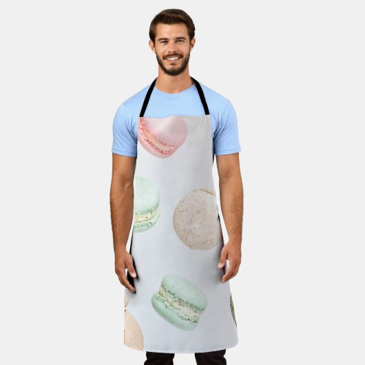 Kleurrijke macarons: zoet vallend patroon. schort (Gedragen)