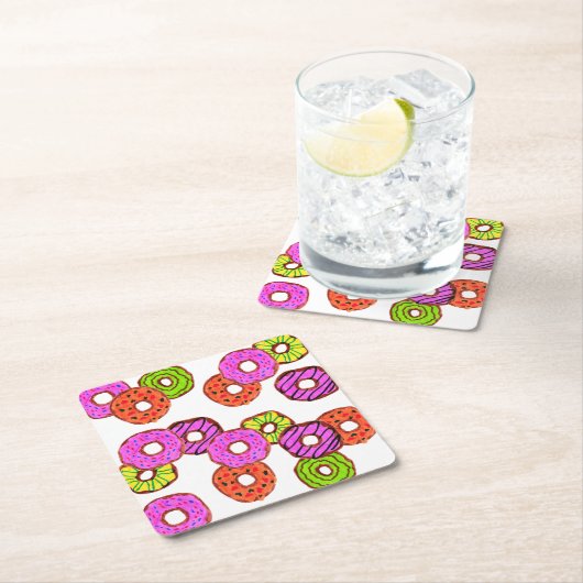 Kleurrijke matte donuts donut met sprinkles vierkante kartonnen onderzetter (Insitu)