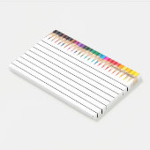 Kleurrijke monogramed gekleurde potloden gevoerd post-it® notes (Schuin)