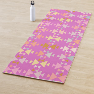 Kleurrijke organische geometrische vormen op magen yogamat
