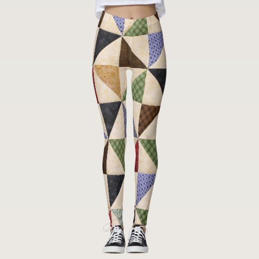 Kleurrijke Patchwork Quilt: Bloemtextuur. Leggings (Voorkant)
