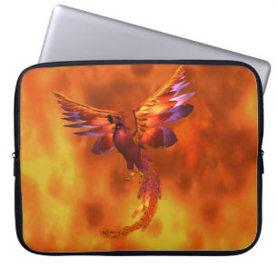 Kleurrijke Phoenix die tegen een vurige achtergron Laptop Sleeve