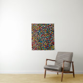 Kleurrijke polka stippen op donkere achtergrond wandkleed (In situ)