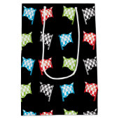 Kleurrijke Racing Vlaggen op Zwart Verjaardagsfees Medium Cadeauzakje (Achterkant)