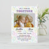 Kleurrijke regenboog ballon twin foto verjaardag kaart (Staand voorkant)