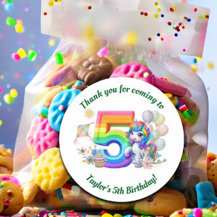 Kleurrijke regenboog en eenhoorn 5e verjaardagsfee ronde sticker