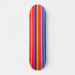 Kleurrijke regenboog stijl strepen skateboard
