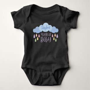 Kleurrijke regendruppels en wolken magische Baby Romper