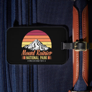 Kleurrijke Retro Mount Rainier Berg Illustratie Bagagelabel
