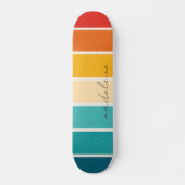 Kleurrijke Retro Stripes Naam Skateboard (Voorkant)