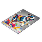 Kleurrijke reus vrolijke speelse grappige hond, notitieboek (Linkerzijde)
