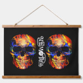 KLEURRIJKE SCHEDEL SKELET HAPPY HALLOWEEN HANGEND WANDKLEED (Voorkant)