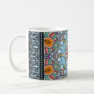 Kleurrijke sierdoodle: symmetrisch patroon. koffiemok