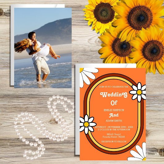 Kleurrijke speelse retro 70s bruiloft kaart