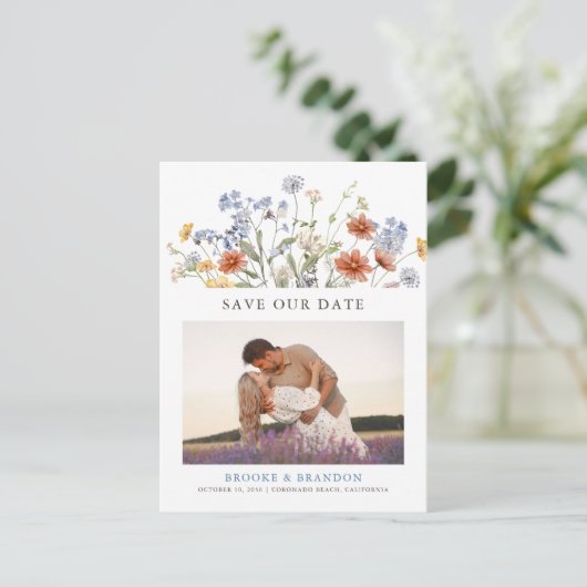 Kleurrijke Spring Wildflower Meadow Save the Date Briefkaart (Staand voorkant)