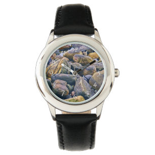 Kleurrijke stenen horloge