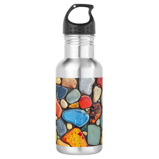 Kleurrijke stonen waterfles