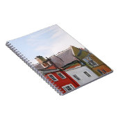 Kleurrijke Townhouse Street Notitieboek (Rechterzijde)