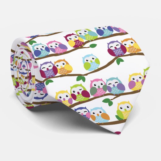 Kleurrijke uil op een tak stropdas (Opgerold)