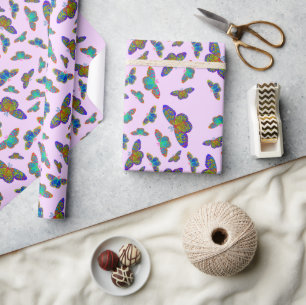 Kleurrijke vlinders op babyroze - aanpasbaar cadeaupapier