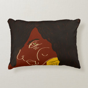 Kleurrijke vrouw met gouden rolkraag accent kussen