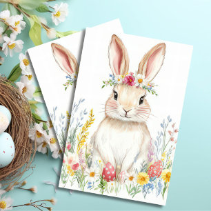 Kleurrijke waterverf paaseieren en konijn tissuepapier