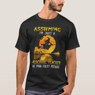 Kleuterlerares Heks rijdend op bezem Pre K Hallowe T-shirt