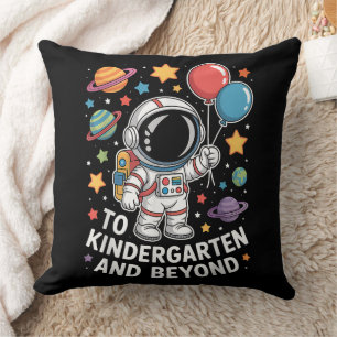 kleuterschool en verder astronaut ruimte kussen
