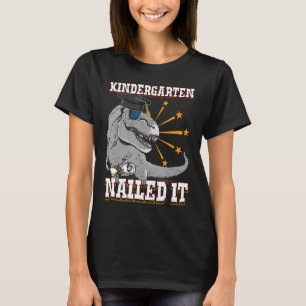 Kleuterschool genageld It Rex Dinosaurus Afgestude T-shirt