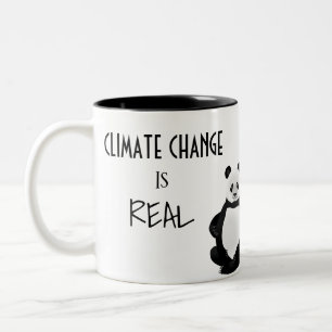 Klimaatverandering is Echt Red Onze Planeet Panda  Tweekleurige Koffiemok