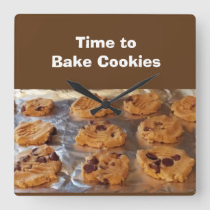 Klok voor het bakken van koekjes aan de muur