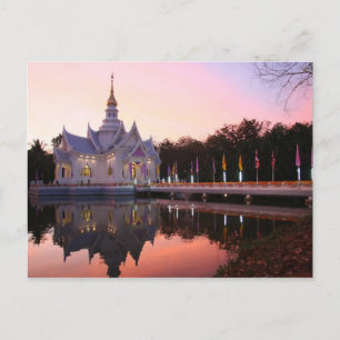 Klooster bij het meer. briefkaart