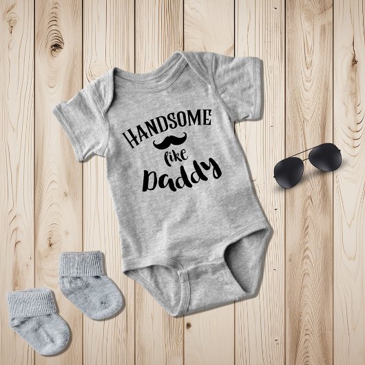 Knap als papa snor jongen romper
