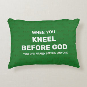 KNEEL Vert AVANT QUE DIEU Prière Accent Coussin