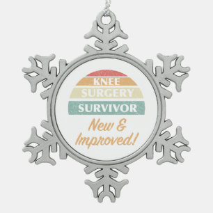 Knie Survivor Humor Tin Sneeuwvlok Ornament