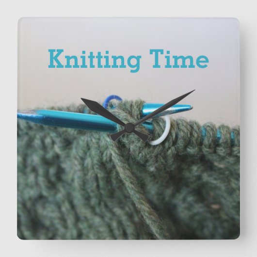 Knitting Time Joke Vierkante Klok (Voorkant)