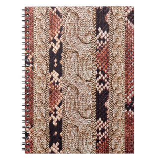 Knitwear textuur, geometrisch slangenpatroon. notitieboek