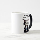 Knorrige kat met kopje koffie magische mok (Voorkant rechts)
