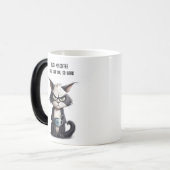 Knorrige kat met kopje koffie magische mok (Voorkant links)