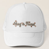 Knuffel een verpleegster T-shirts en geschenken Trucker Pet (Voorkant)