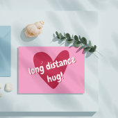 Knuffel op lange afstand! Groot roze hart Briefkaart
