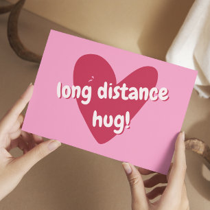 Knuffel over lange afstand! Groot roze hart Briefkaart