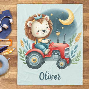 Knuffelbare Leeuwenwelp op Rode Tractor 's Nachts Fleece Deken