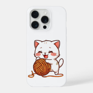 Knuffelende Witte Kat Speelt met Wollen Bal Hoesje iPhone 15 Pro Hoesje