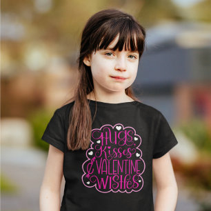 Knuffels, kussen en Valentijnswensen, harten, lief T-shirt