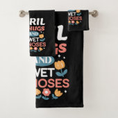 Knuffels, natte neuzen en voorjaarsvibes - speels  bad handdoek (Insitu)